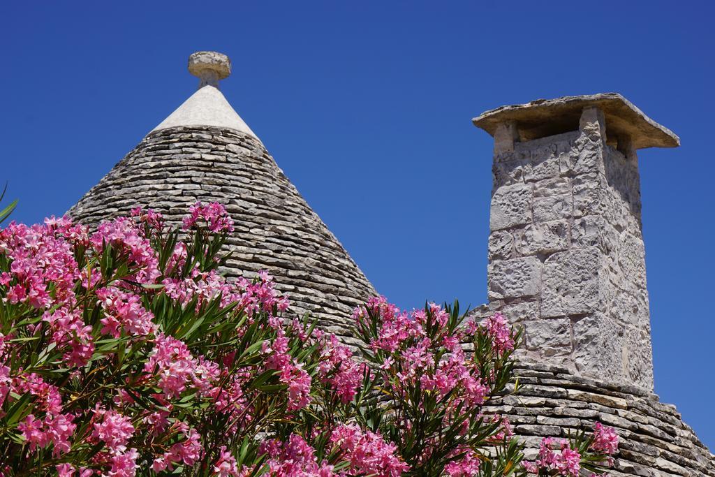 Trulli Holiday Albergo Diffuso Alberobello Luaran gambar